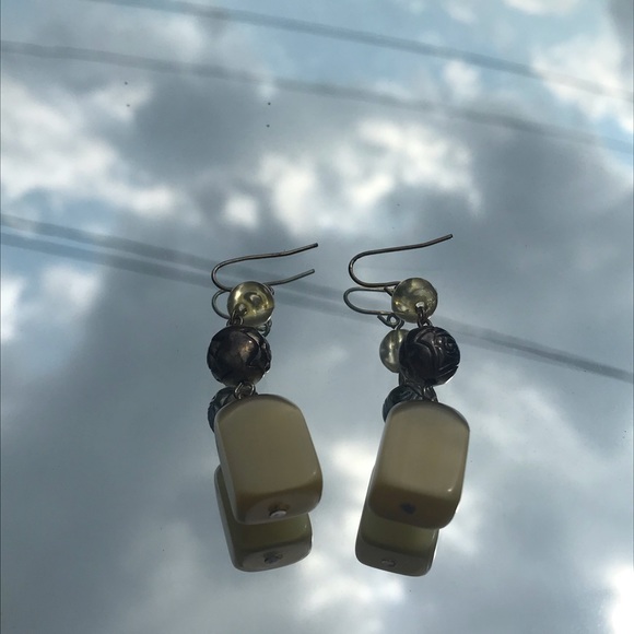 Earrings - Picture 3 of 4